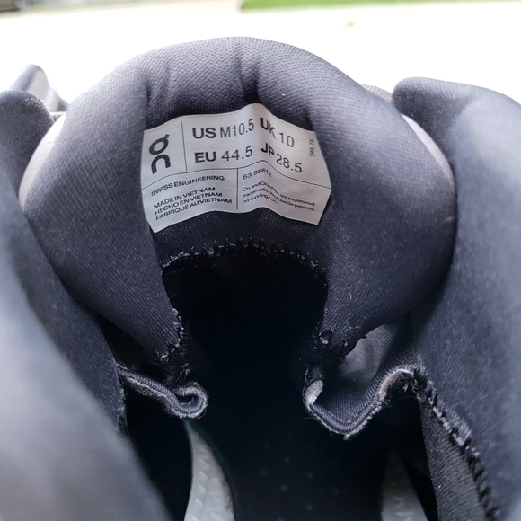 On Cloudrock 2 Waterproof Alloy Eclipse Trail & Hiking Boots Mens 10.5 - Picture 8 of 9